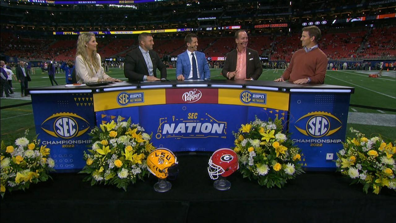 Manning brothers show apprecation for time in SEC