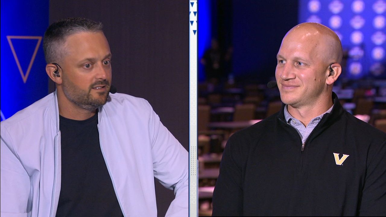 Comedian Bargatze shares experience as Vandy superfan